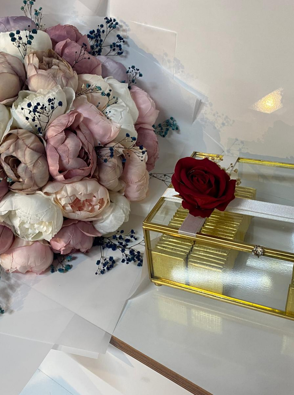 41 Lı Şakayık Buketı