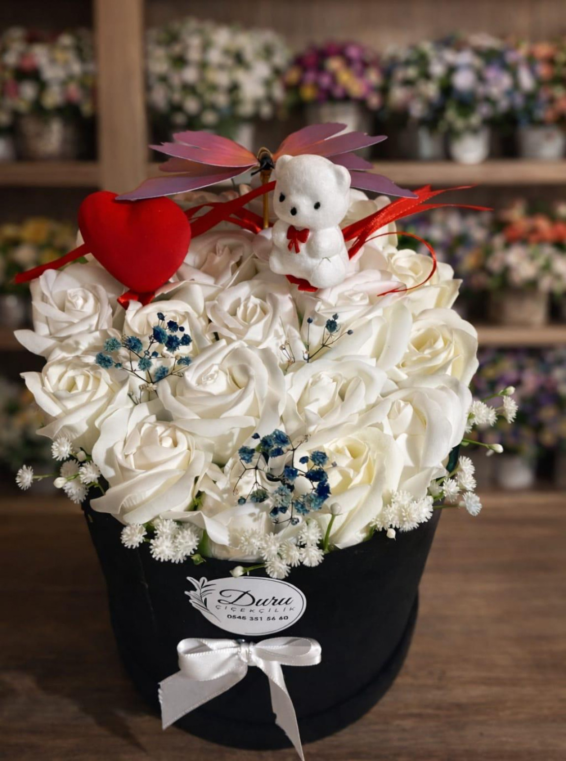 Kucuk Ayıcıklı Beyaz Gullu Kutu